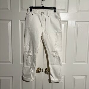 Women’s Levi Distressed Jeans